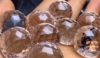 高品質な天然水晶多面体球