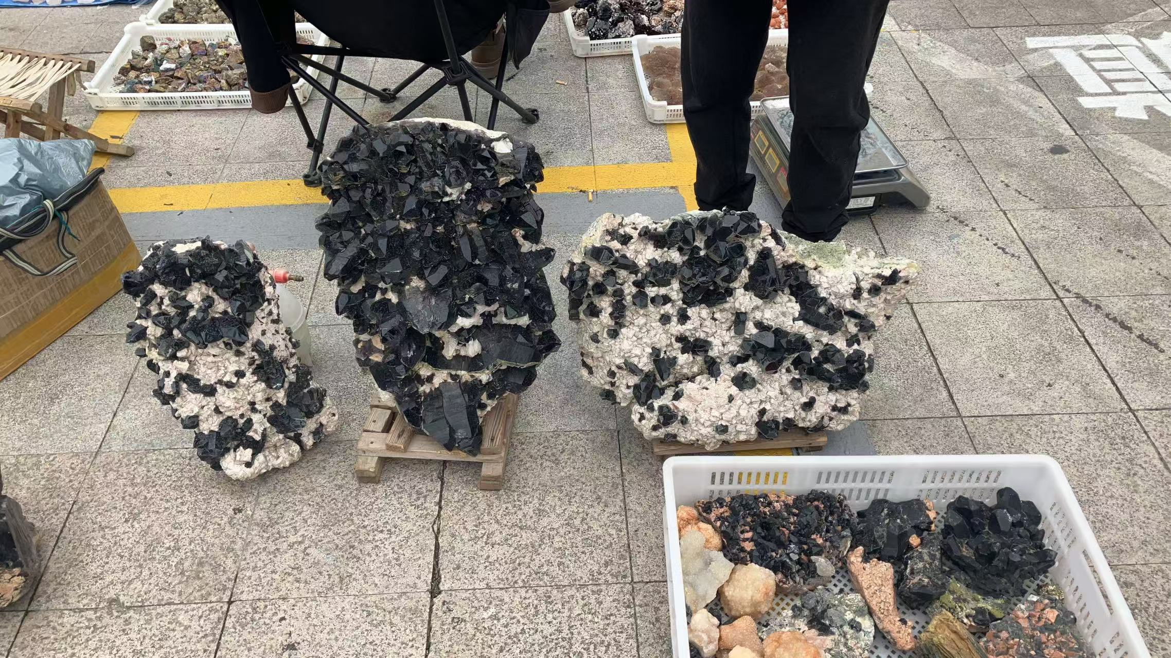 山東省産黒水晶クラスター